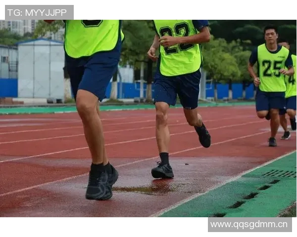 重庆足球队的耐力挑战与发展探讨聚焦球队未来的竞技状态与训练策略